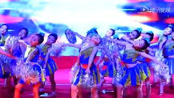 街舞府谷成人舞蹈视频,激情四溢，舞动青春