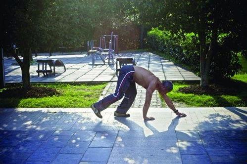 锻炼成人爬行视频,成人爬行锻炼视频解析