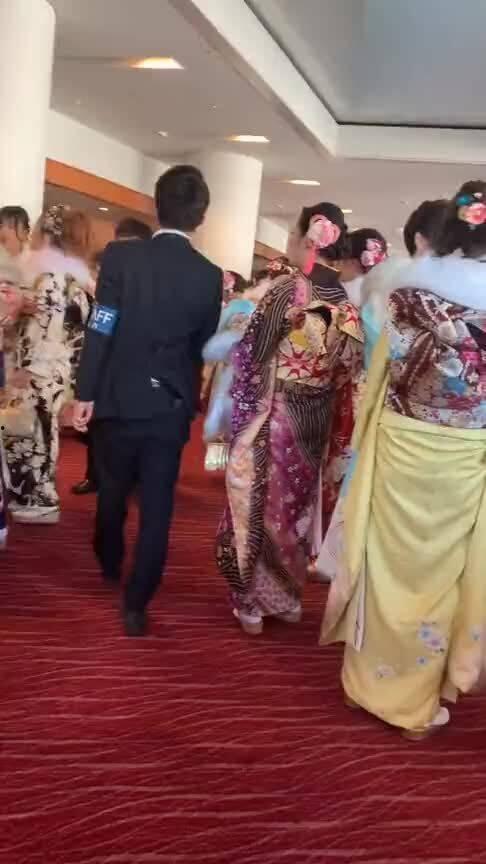 成人礼的感受视频,青春蜕变,感悟成长瞬间