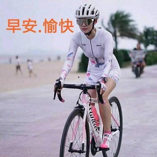 成人锻炼自行车女生视频,女生健身新潮流